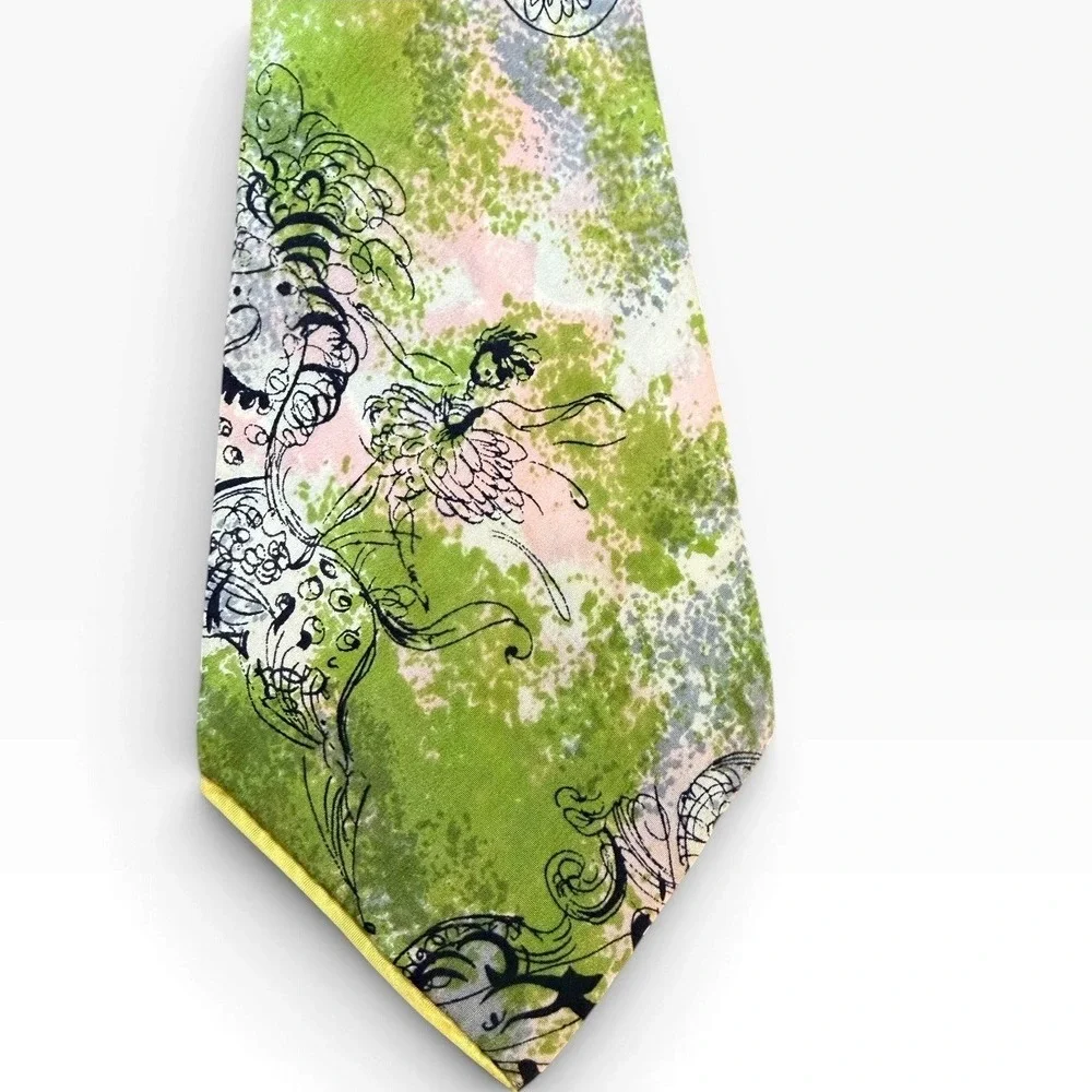 Unbranded necktie showcases